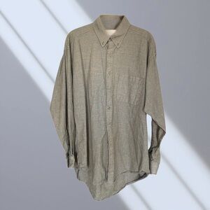 Casual Gray Button Down Shirt with Classic Collar